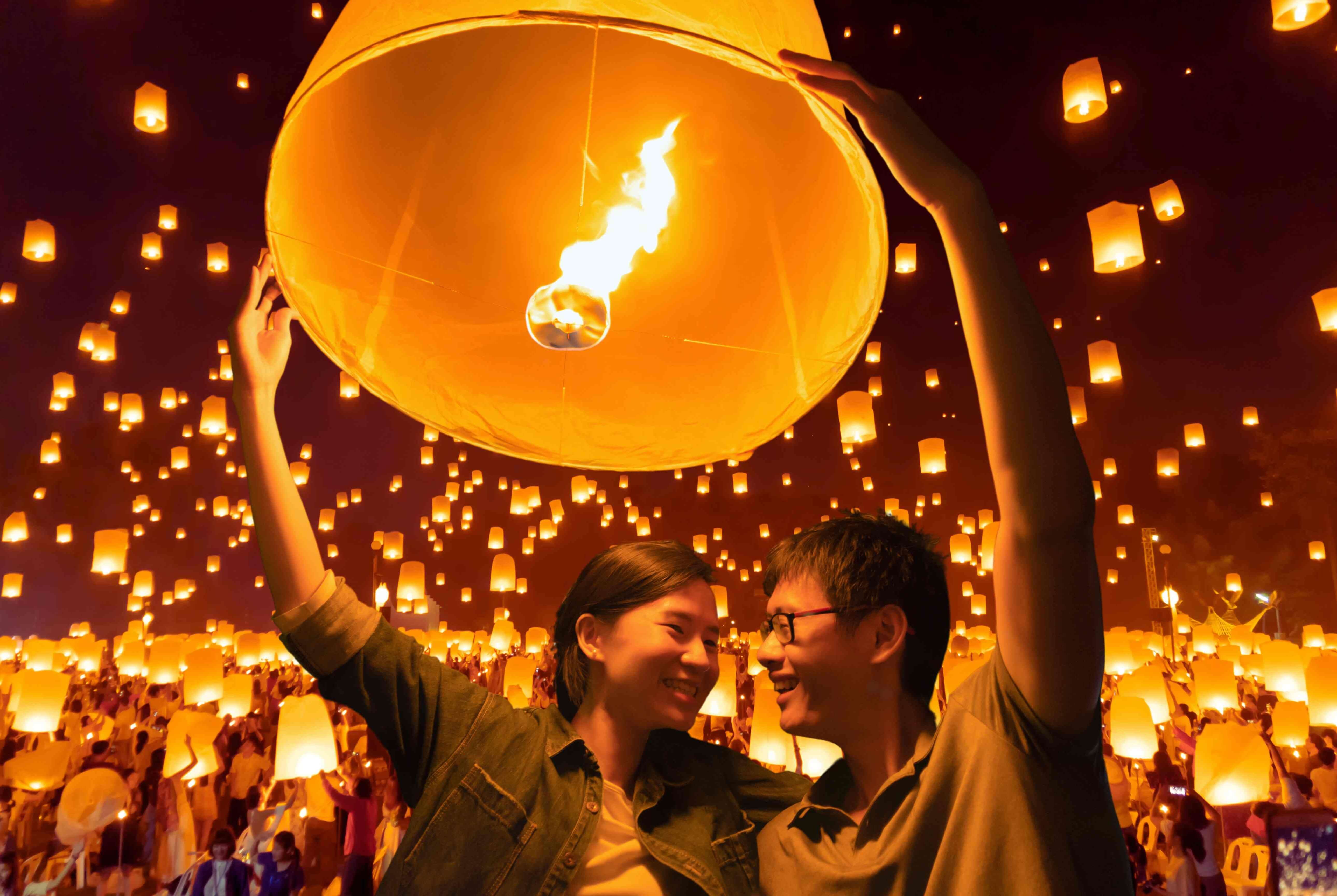Loy Krathong - Light Up The Lanna Land
