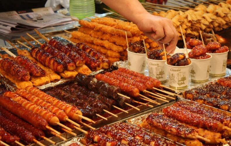 Top 5 điểm đến thưởng thức ẩm thực đường phố Hàn Quốc nổi tiếng mà bạn nhất định phải thử một lần