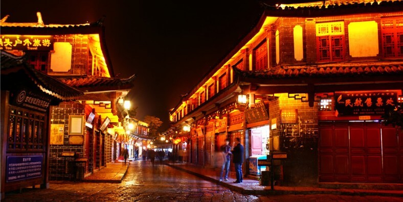 Khám con đường bar pub Lệ Giang - điểm đến "ăn chơi" đang hot của giới trẻ